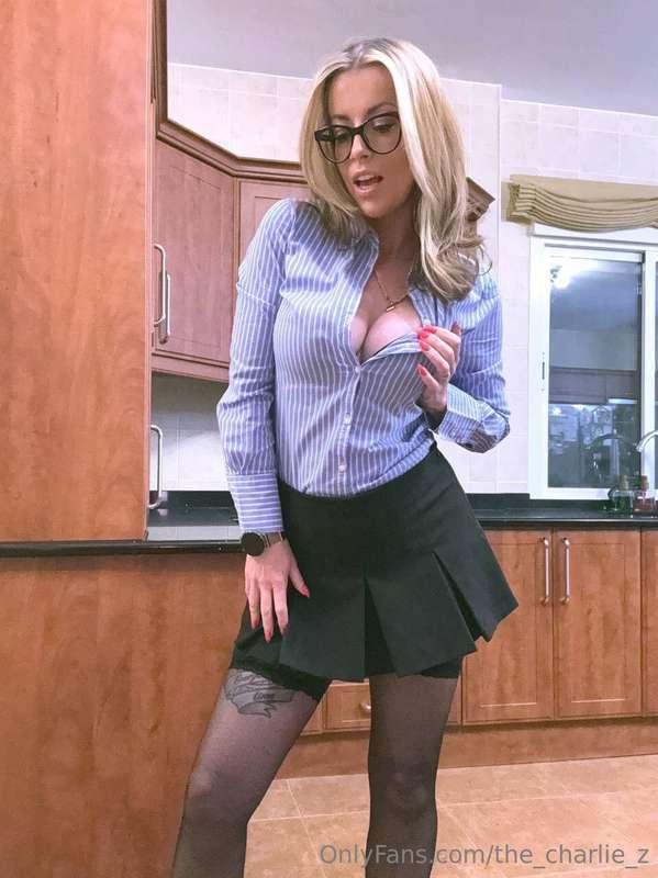 My ass would look sexier covered with your cum 🍑