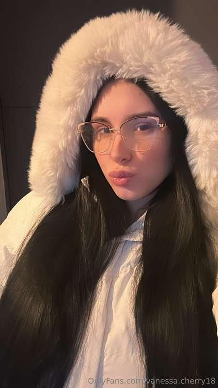 I feel cold, wish you could warm me up 😳🤭