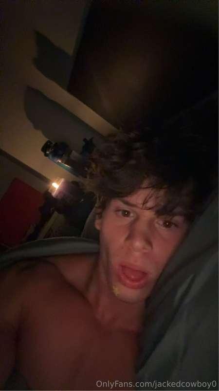 I love you guys I’m up if you guys want to talk pls shoot me..