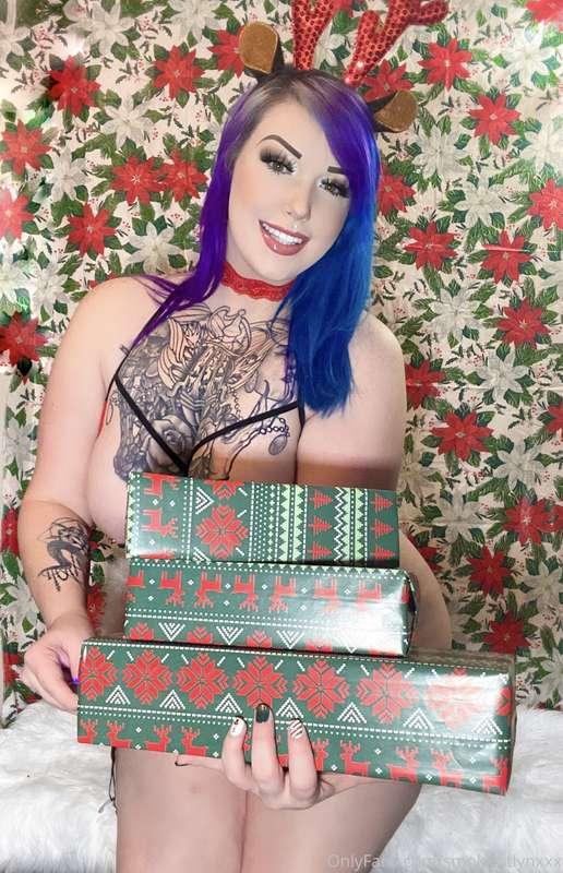 MERRY CHRISTMAS!!! 🎄🎁 ❄️ My VIP ONLYFANS is only $5 today! G..