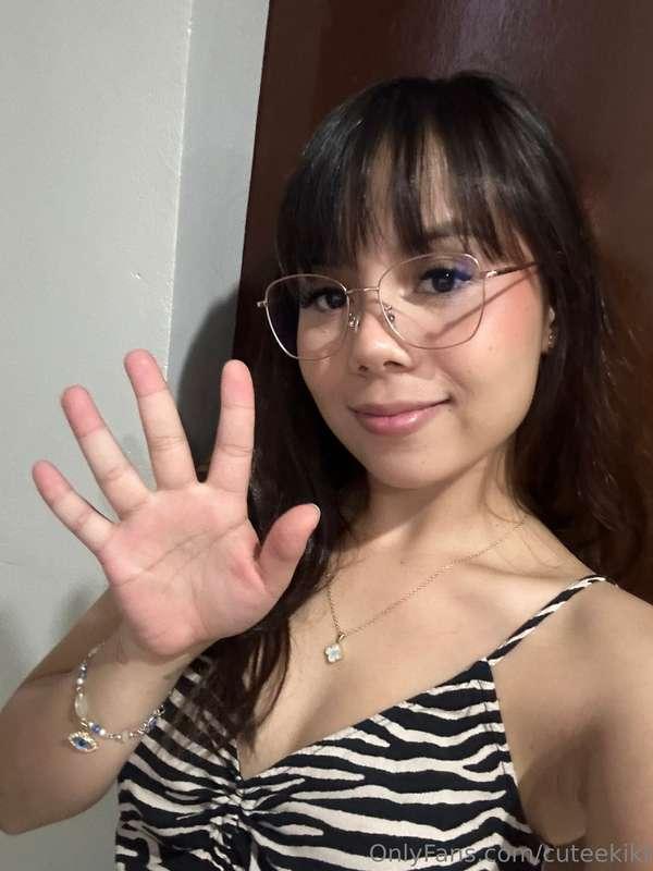 Just in case you're asking, you're a 5 babe, and the other 5..