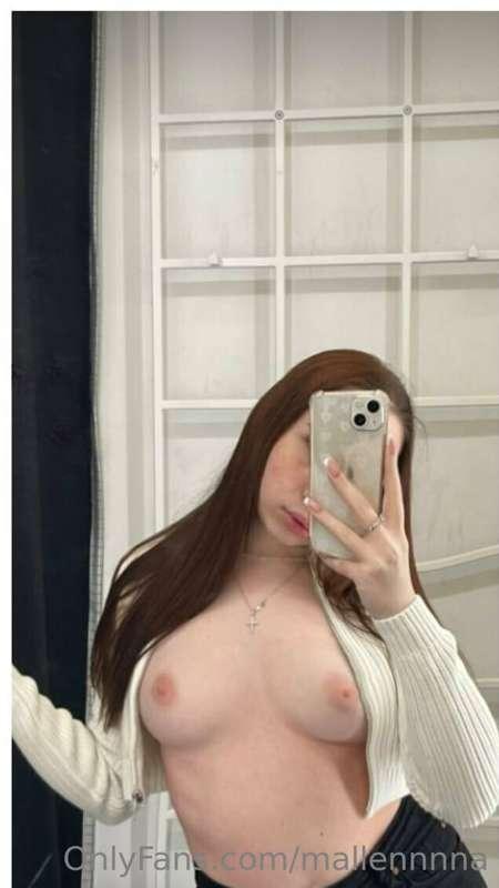At first glance a petite and cute girl @kinky_rinna 😇 but in..