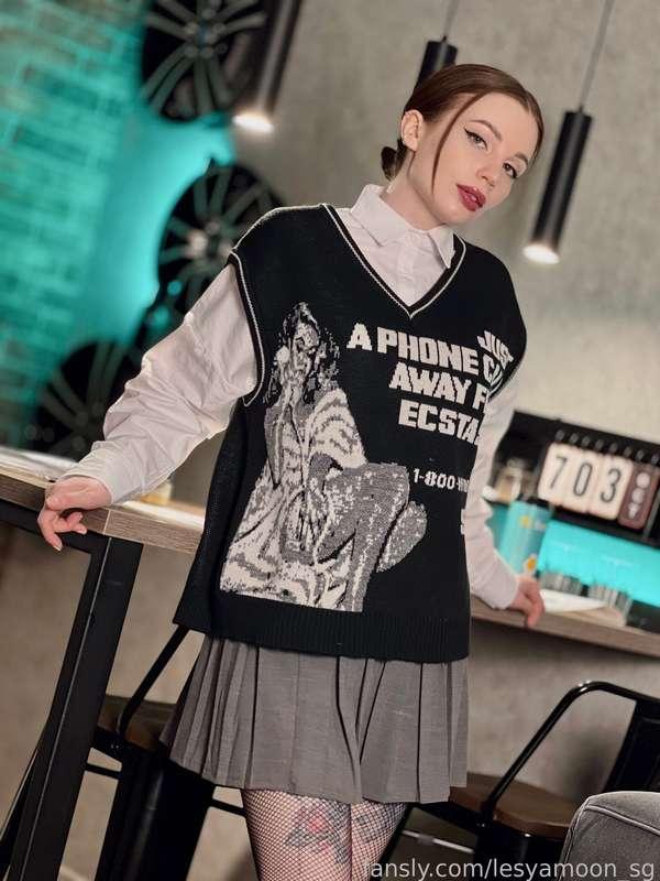 Let's talk? 🤭

#fyp #life #cute #cutegirl #miniskirt #tights 