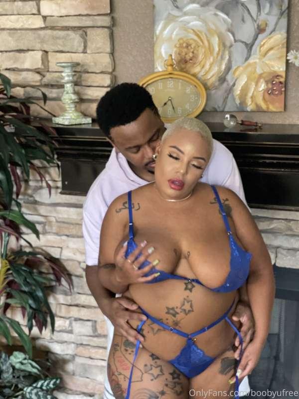 Y’all think me and @mulanblossomxxx should shoot a scene?💦 C..