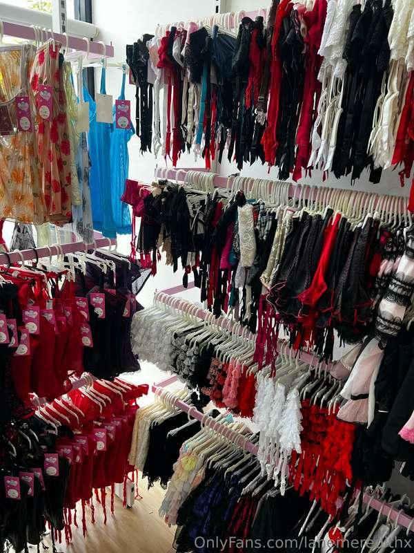 lingerie shopping somewhere new today 🙈🙈🙈