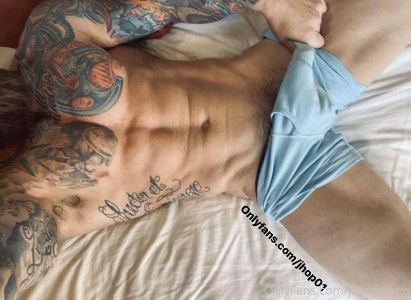 Cock, ass, feet, pre-cum, cum, 1 on 1 chatting, flexing, ver..