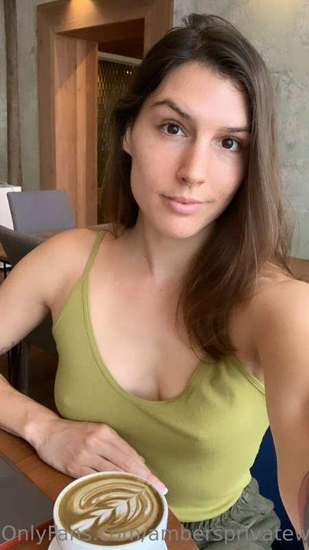 can you tell I'm not wearing a bra? :p