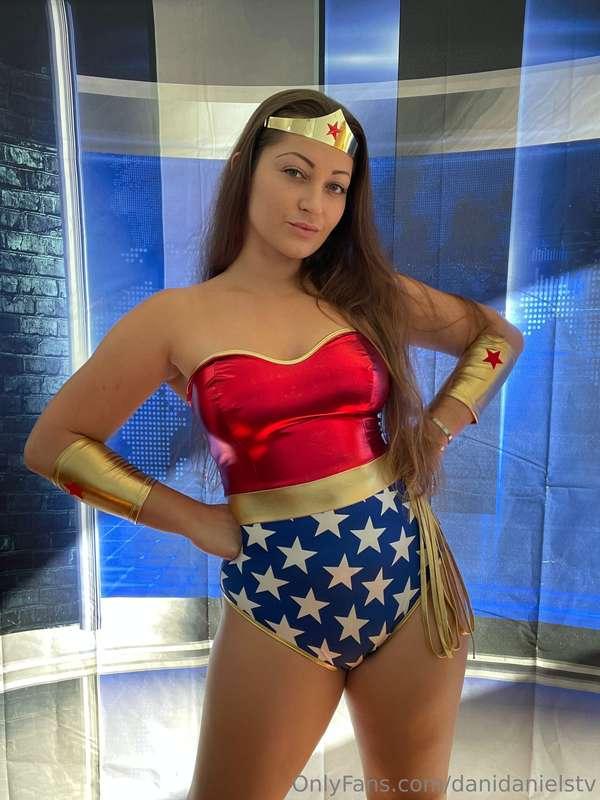Come play with Wonder Woman here @akaDaniDaniels