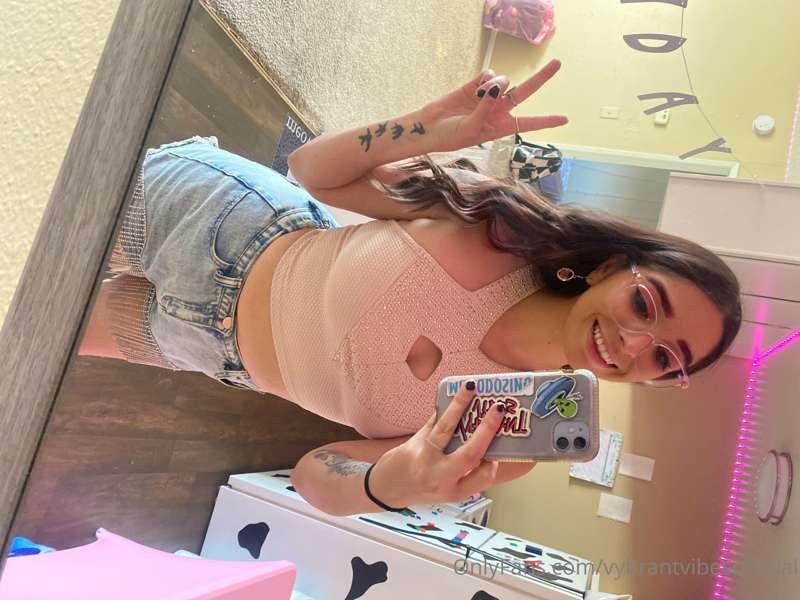 Am I your favourite 🤩