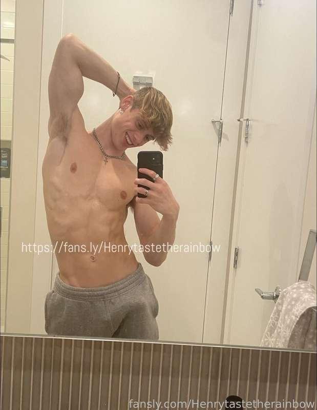 henrytastetherainbow image #1