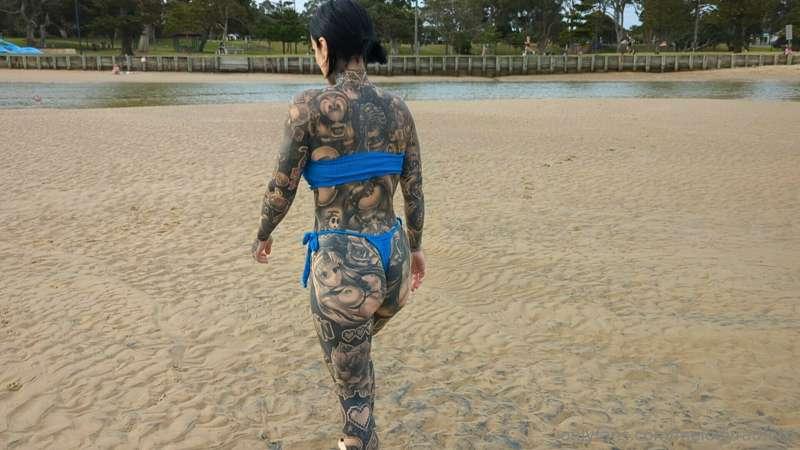 Hey guys! So it was a pretty shit day at the beach lol it wa..