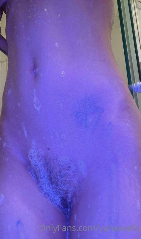 i love to make photos and video taking a shower, i always ge..
