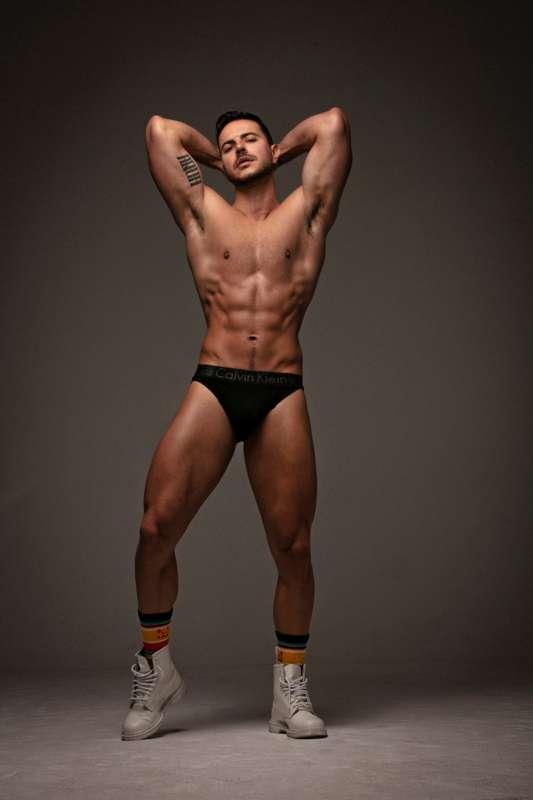 another new and AMAZING model is here.. @hot_dude_69 (next s..
