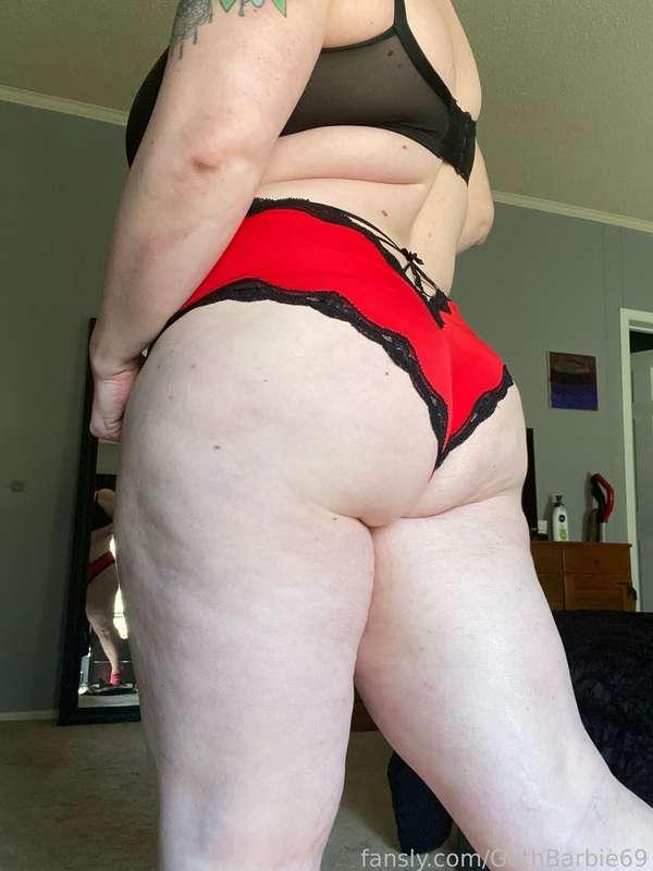 I think these panties look amazing…what do you think? 💋🥰 #panties #ass #booty #bigass #juicy #bentover #backshots #doggystyle #milf #mommy #mombod #mature #gothgirl #goth #altgirl #alt #redhair #redhead #horny #girlfriend #gfe #thick #bbw #pawg #curves #curvy #assworship #worship #facesitting #fyp