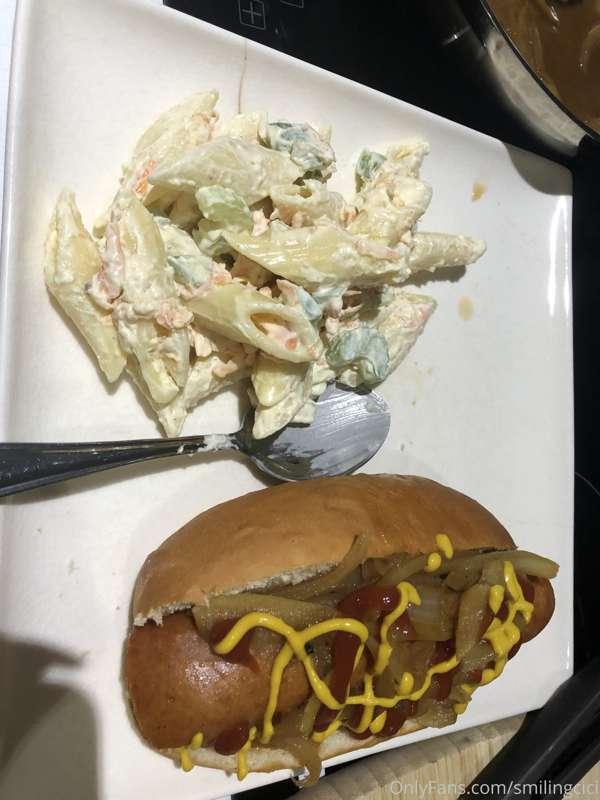 Delicious spread for a small get together 🌭🎆⚾️