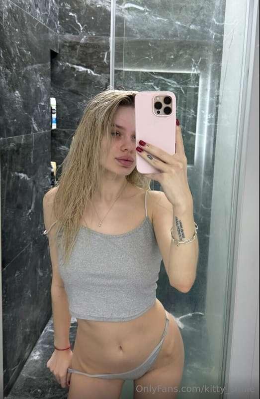 💞Hello, I’m Sylvia @sylwia_laly, 🥰 I’m 20, and between lectu..