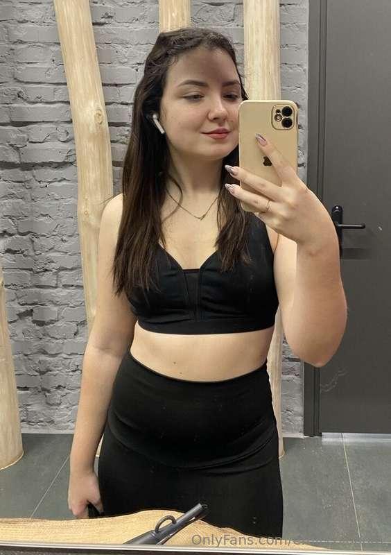 Locker room vibes 🧢✨ Just finished a killer workout!