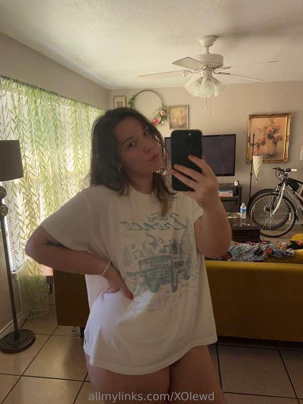 Just got home from work, what do you want to eat babe?