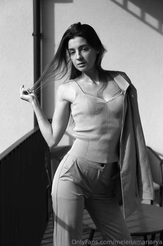 I love black and white pics