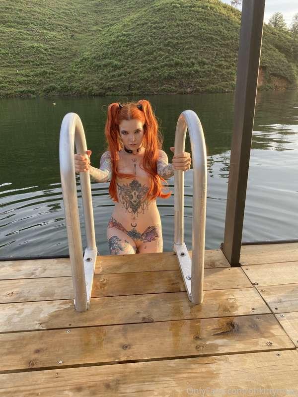 ————>