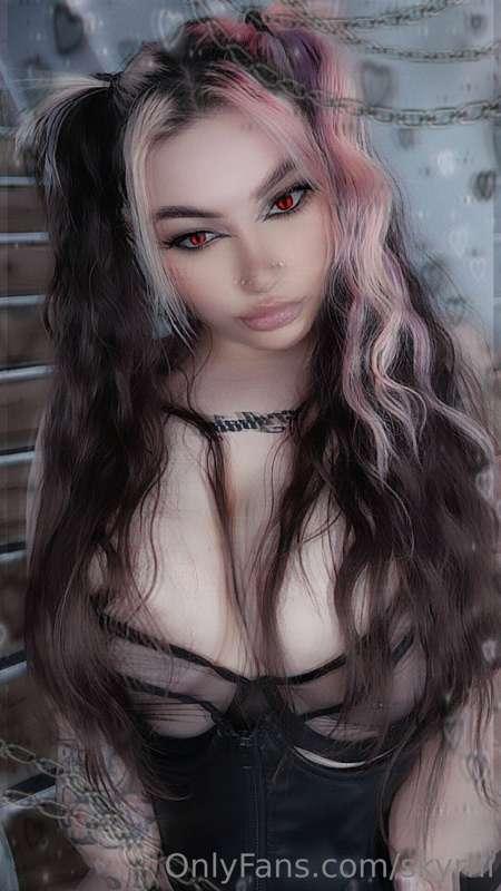 Are you going to obey your hot goth mommy or am I going to h..