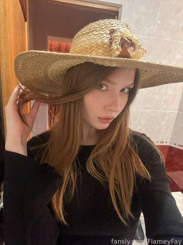 More hats? Idk I just really love them..

✦ #outdoor #lifestyle #gfe #redhead #natural #anime #petite #countrygirl #skinny #fyp ✦