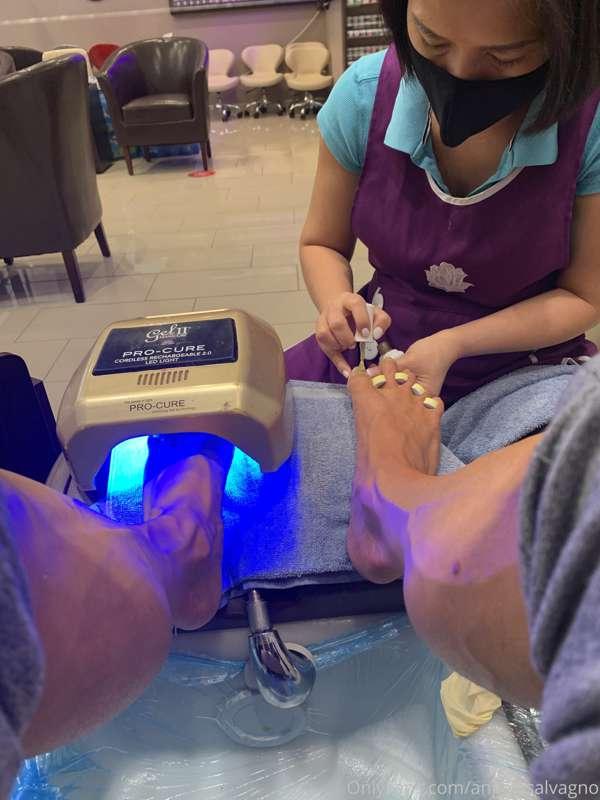 Pedicure!! My feet are veiny!