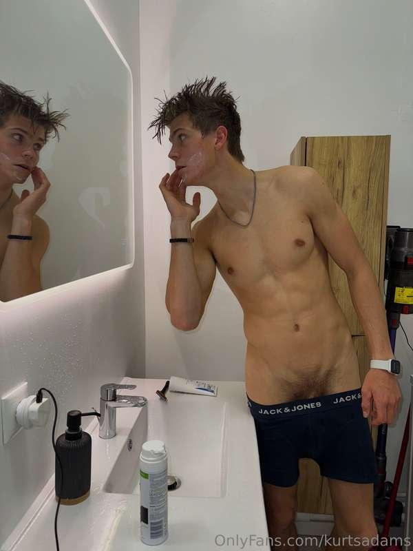 trying to figure out what my next vid should be… 🤪 feel free..