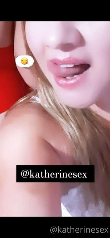 @katherinesex 💛 She is horny and eager to play! Do you want ..