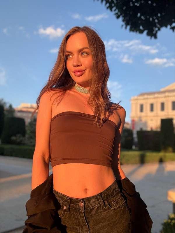 Sunny girl 🥰