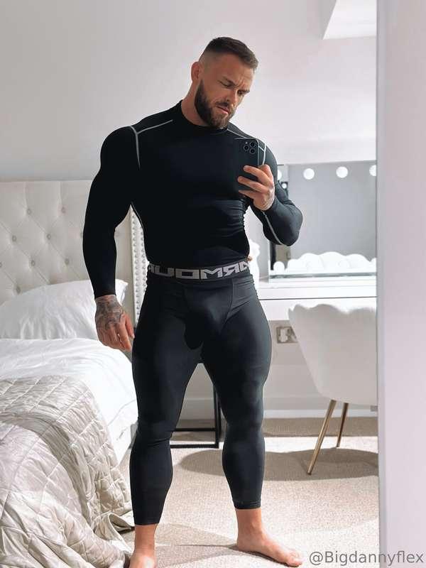 Ready to have fun buddy? DM Me and let me dominate you pussy..