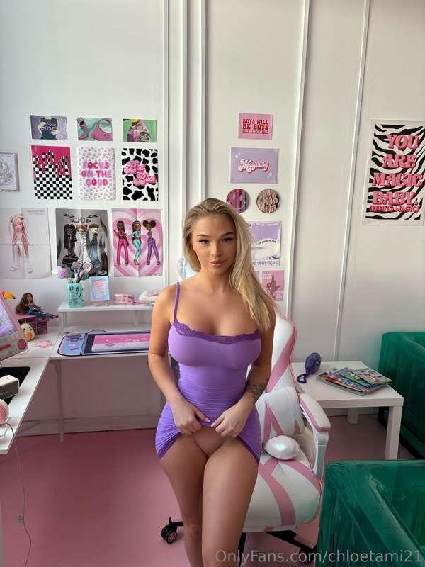 chloetami21 image #1