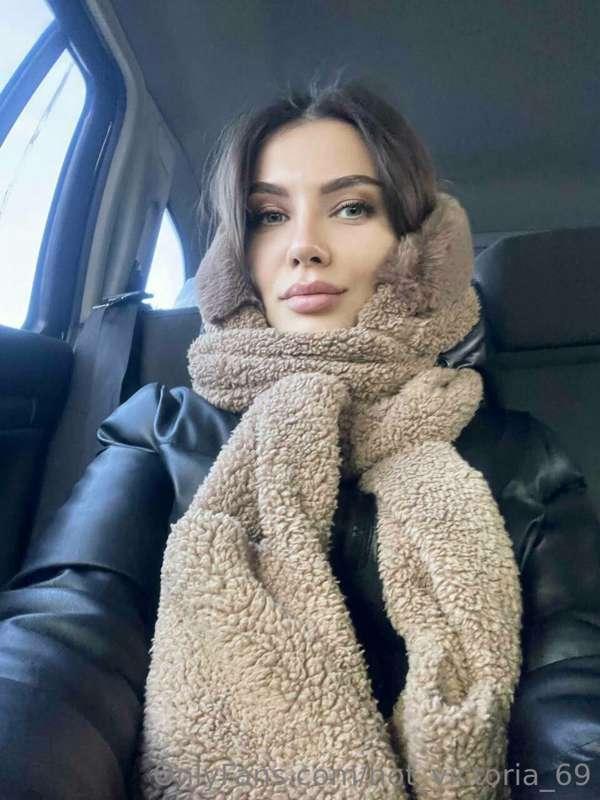 Brrrrr🥶🥶 It's getting really cold outside) Chrismass time is..