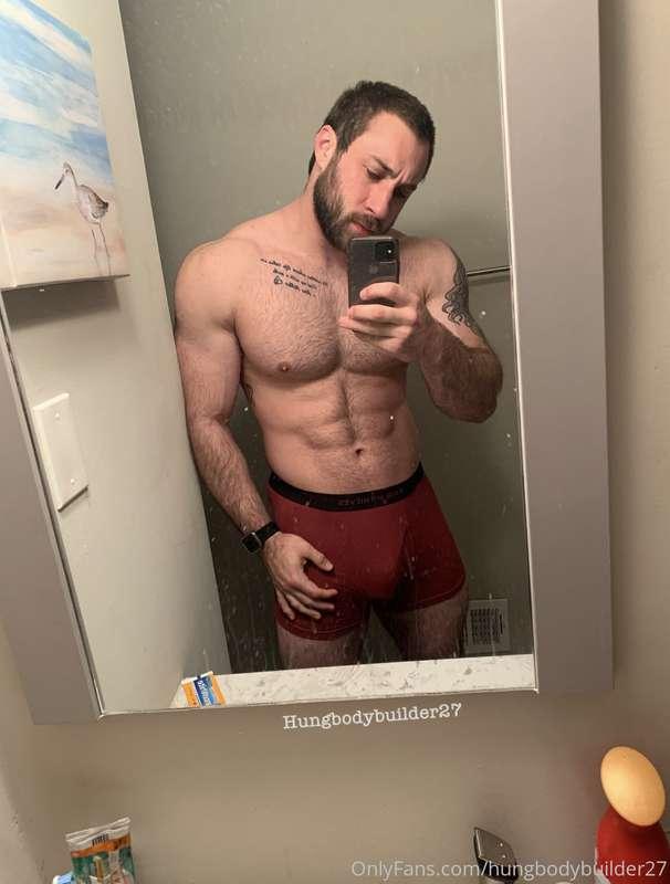 A hot little on/off post before I head to bed 😴