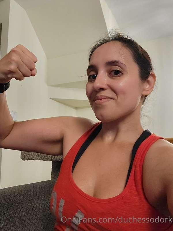 Weights, today! Here's a little video of my squats. Definite..