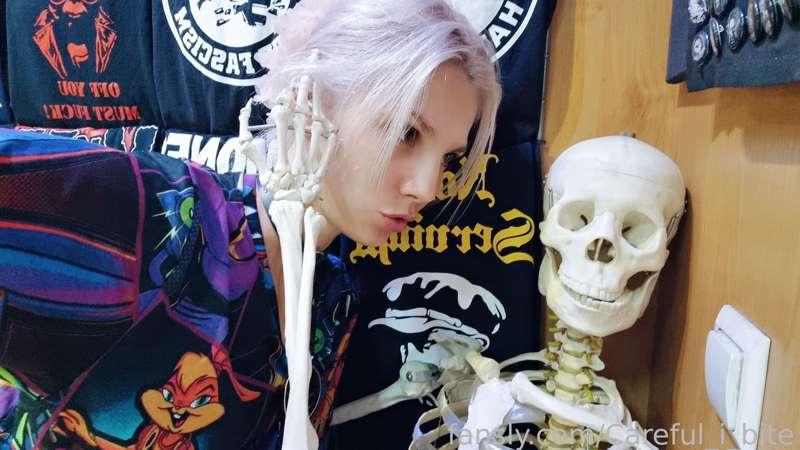 careful_i_bite image #1