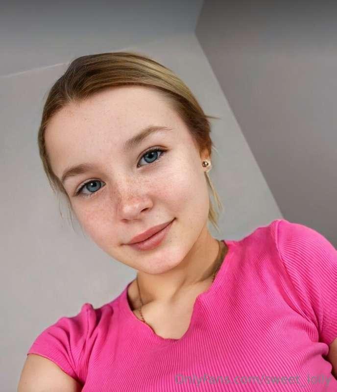 🔥𝗙𝗥𝗘𝗘 𝗢𝗡𝗟𝗬 𝗡𝗢𝗪🔥 @alice.taylor 
I want you to put your dick b..
