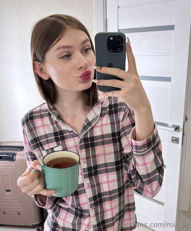 Tea, warm evening at home💕☕🏡✨ Embracing the comfort of home ..
