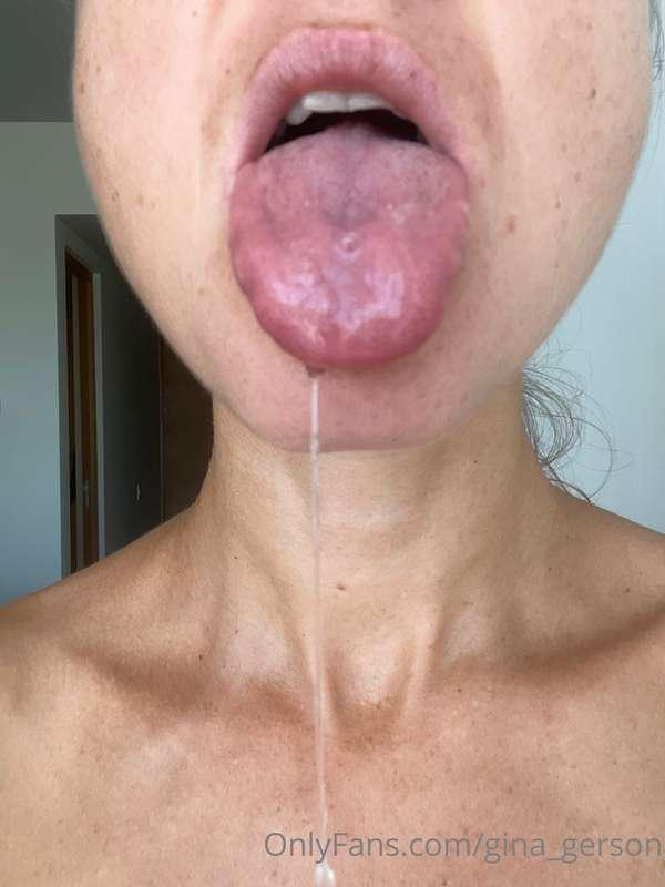 Wanna suck my tong ? Or you want it on your dick ?❤️😈💋❤️💋🥰😻😍..