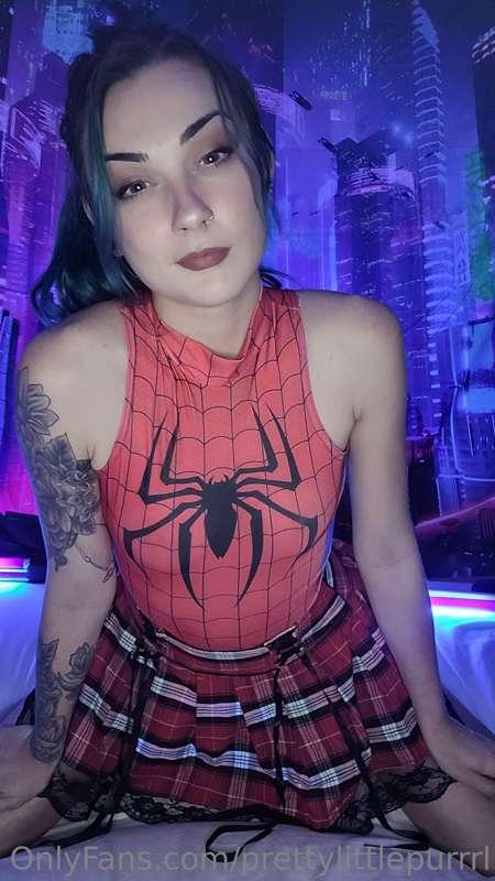 Just here to tease and please 😘
