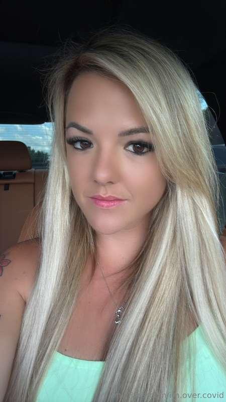 With or without eye makeup for my pics Monday?! 