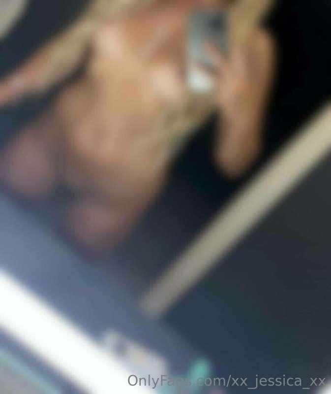 Feel naughty today 🫦 Who wanna see unblurred picture? 🔞🔞