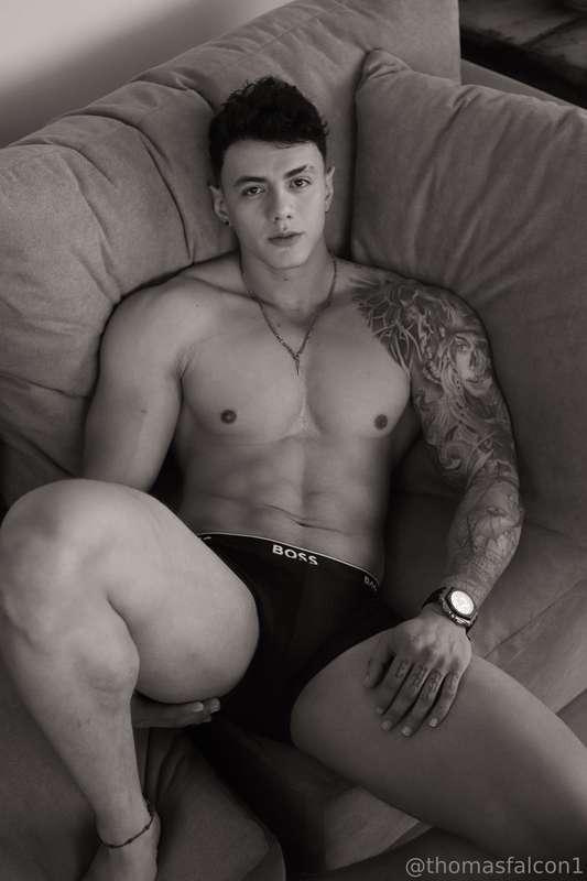 I will worship your body until you are my altar😋🥴
