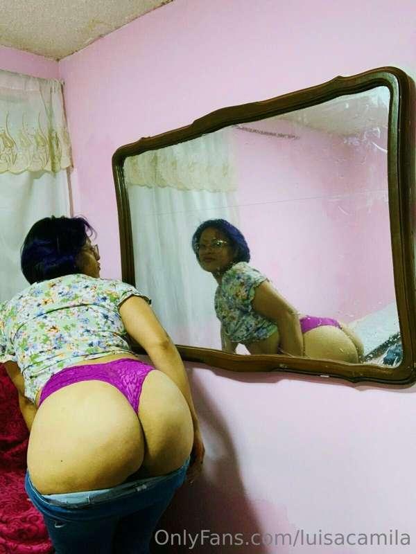 Enjoying the view of the mirror? ;)