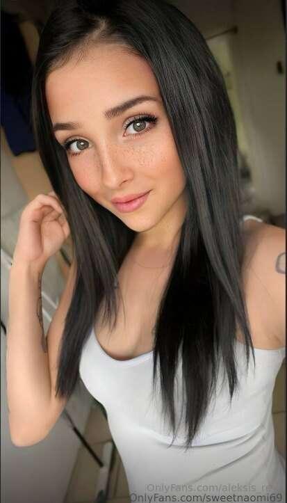 🔥𝐅𝐑𝐄𝐄🔥𝐅𝐑𝐄𝐄🔥𝐅𝐑𝐄𝐄🔥
This innocent cutie @sweetnaomi69 loves to ..