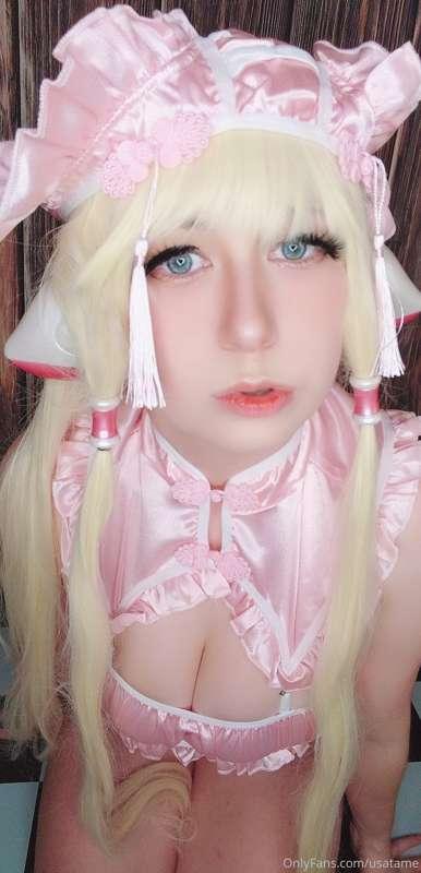 Can I get your attention please? >.<