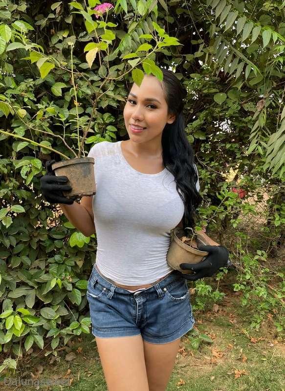 Your favorite farmer 👩‍🌾