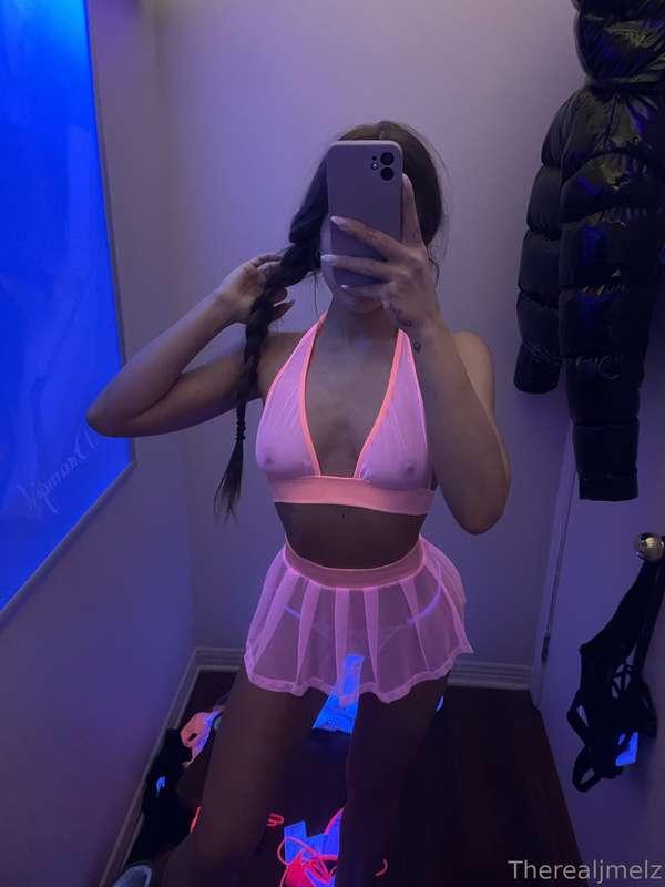 This fitting room is dope 😝