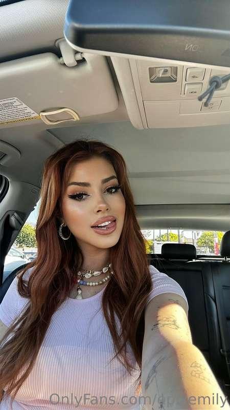 out and about 🚗💅🏻