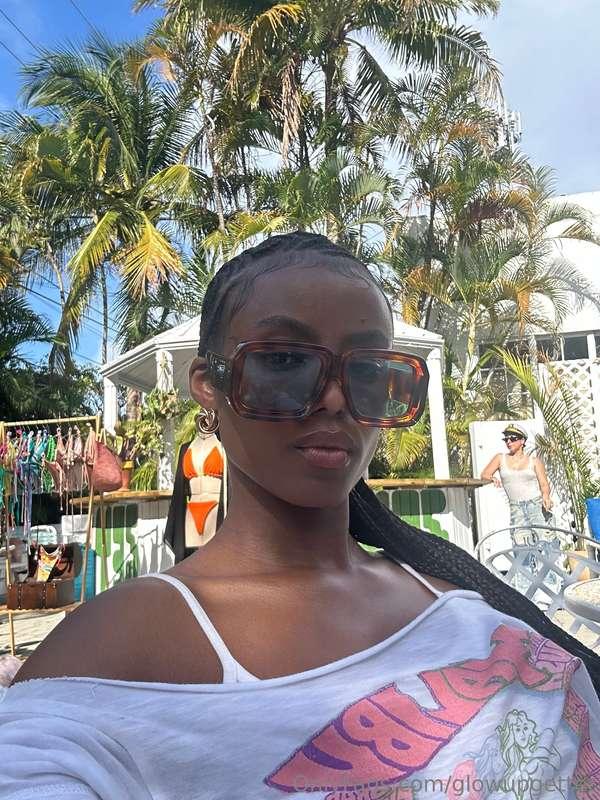 Even if it’s just to run an errand I love to look presentabl..